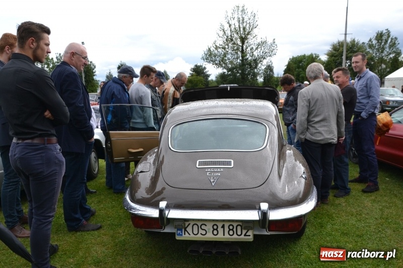 Zdjęcie w galerii na portalu naszraciborz.pl: Szrot czy sztos? Co jeździ po naszych drogach?  wiadomości z regionu