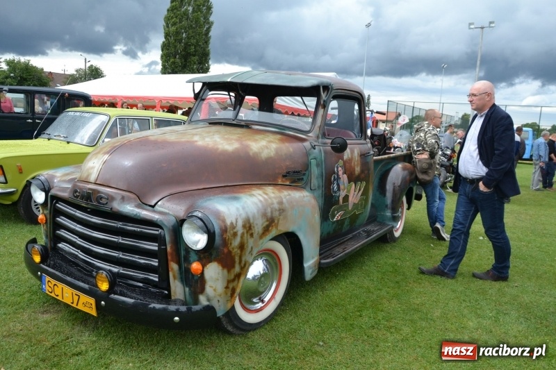 Zdjęcie w galerii na portalu naszraciborz.pl: Szrot czy sztos? Co jeździ po naszych drogach?  wiadomości z regionu