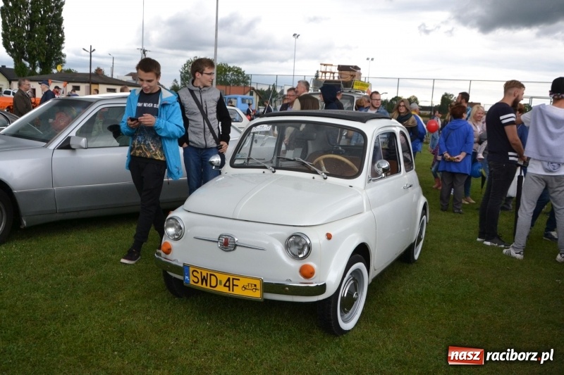 Zdjęcie w galerii na portalu naszraciborz.pl: Szrot czy sztos? Co jeździ po naszych drogach?  wiadomości z regionu