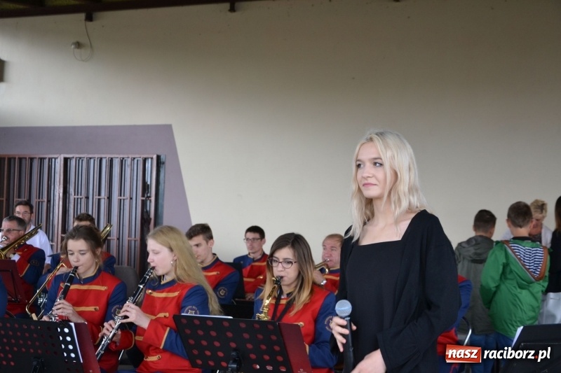 Zdjęcie w galerii na portalu naszraciborz.pl: Szrot czy sztos? Co jeździ po naszych drogach?  wiadomości z regionu