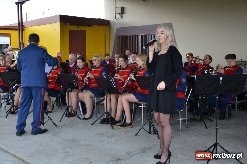 Zdjęcie w galerii na portalu naszraciborz.pl: Szrot czy sztos? Co jeździ po naszych drogach?  wiadomości z regionu