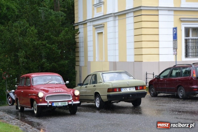 Zdjęcie w galerii na portalu naszraciborz.pl: Szrot czy sztos? Co jeździ po naszych drogach?  wiadomości z regionu