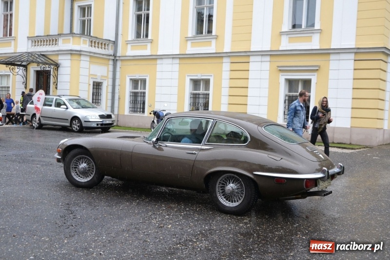 Zdjęcie w galerii na portalu naszraciborz.pl: Szrot czy sztos? Co jeździ po naszych drogach?  wiadomości z regionu