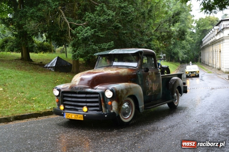 Zdjęcie w galerii na portalu naszraciborz.pl: Szrot czy sztos? Co jeździ po naszych drogach?  wiadomości z regionu
