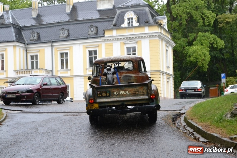 Zdjęcie w galerii na portalu naszraciborz.pl: Szrot czy sztos? Co jeździ po naszych drogach?  wiadomości z regionu