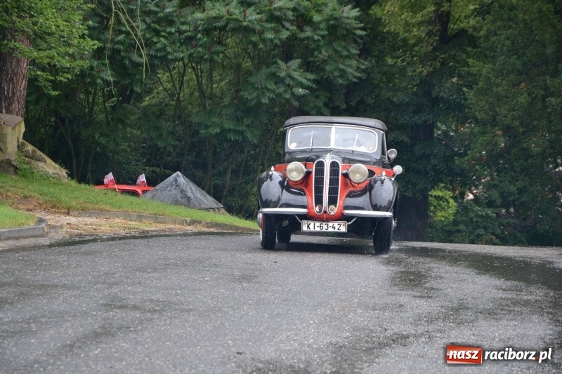 Zdjęcie w galerii na portalu naszraciborz.pl: Szrot czy sztos? Co jeździ po naszych drogach?  wiadomości z regionu