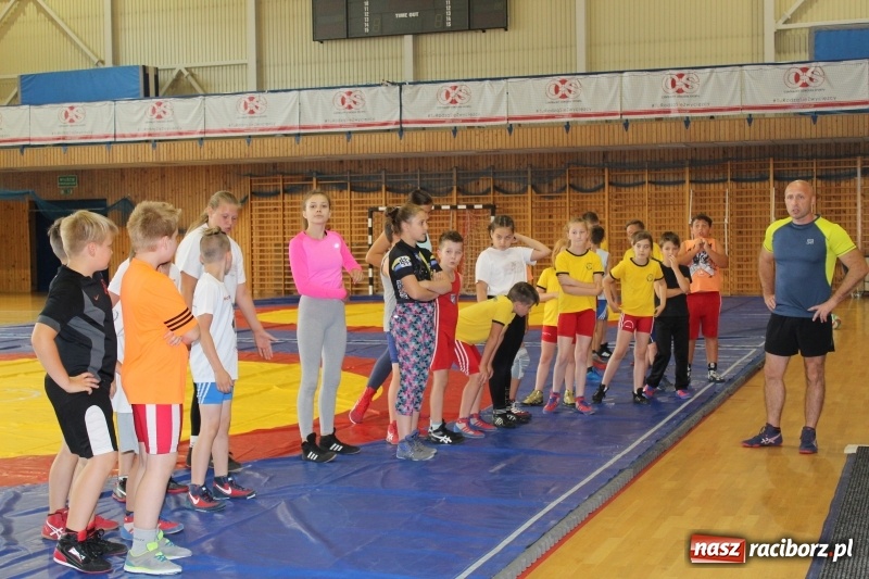 Zdjęcie w galerii na portalu naszraciborz.pl: Zapaśnicy MKZ Unii Racibórz i Lokomotiva Krnov na zgrupowaniu w Szczyrku wiadomości z regionu