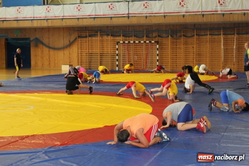 Zdjęcie w galerii na portalu naszraciborz.pl: Zapaśnicy MKZ Unii Racibórz i Lokomotiva Krnov na zgrupowaniu w Szczyrku wiadomości z regionu