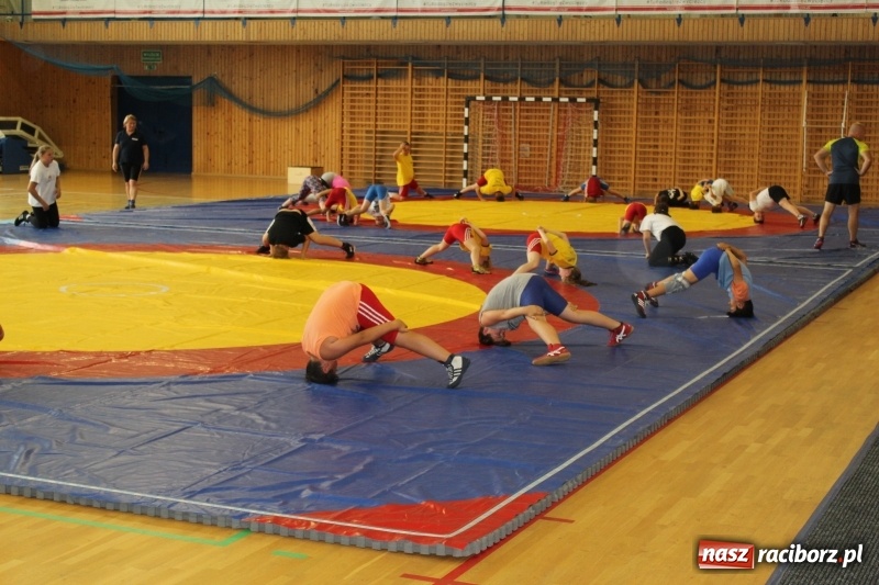 Zdjęcie w galerii na portalu naszraciborz.pl: Zapaśnicy MKZ Unii Racibórz i Lokomotiva Krnov na zgrupowaniu w Szczyrku wiadomości z regionu