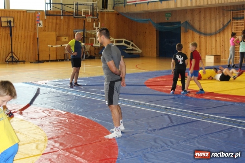 Zdjęcie w galerii na portalu naszraciborz.pl: Zapaśnicy MKZ Unii Racibórz i Lokomotiva Krnov na zgrupowaniu w Szczyrku wiadomości z regionu