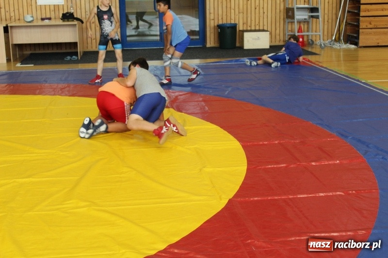 Zdjęcie w galerii na portalu naszraciborz.pl: Zapaśnicy MKZ Unii Racibórz i Lokomotiva Krnov na zgrupowaniu w Szczyrku wiadomości z regionu