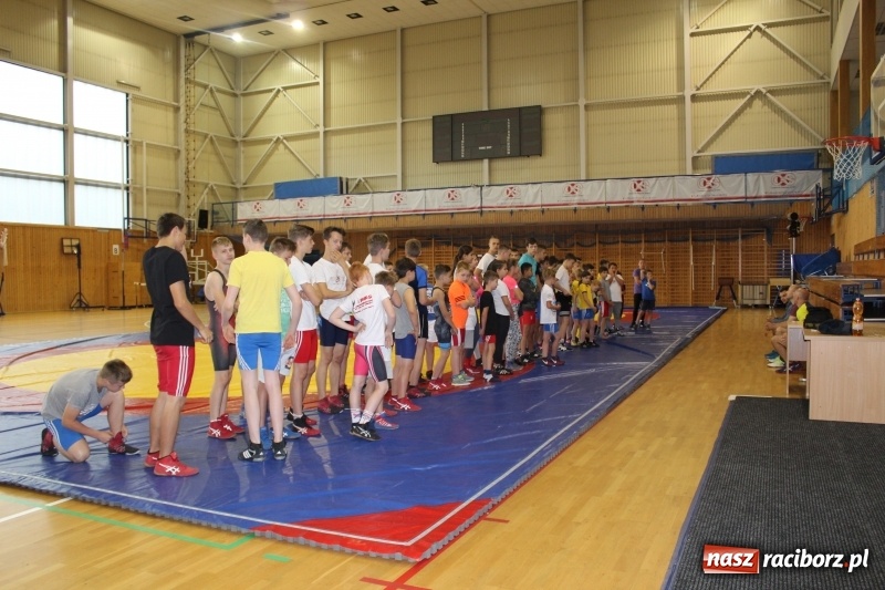 Zdjęcie w galerii na portalu naszraciborz.pl: Zapaśnicy MKZ Unii Racibórz i Lokomotiva Krnov na zgrupowaniu w Szczyrku wiadomości z regionu