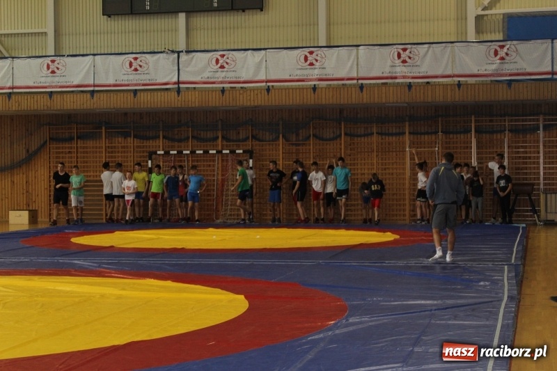 Zdjęcie w galerii na portalu naszraciborz.pl: Zapaśnicy MKZ Unii Racibórz i Lokomotiva Krnov na zgrupowaniu w Szczyrku wiadomości z regionu