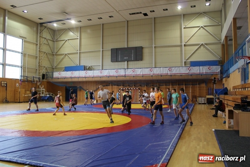 Zdjęcie w galerii na portalu naszraciborz.pl: Zapaśnicy MKZ Unii Racibórz i Lokomotiva Krnov na zgrupowaniu w Szczyrku wiadomości z regionu