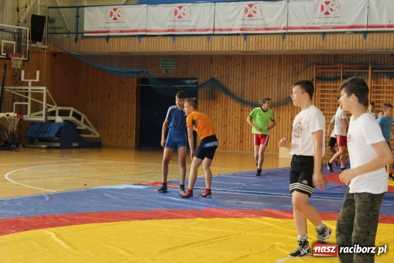 Zdjęcie w galerii na portalu naszraciborz.pl: Zapaśnicy MKZ Unii Racibórz i Lokomotiva Krnov na zgrupowaniu w Szczyrku wiadomości z regionu