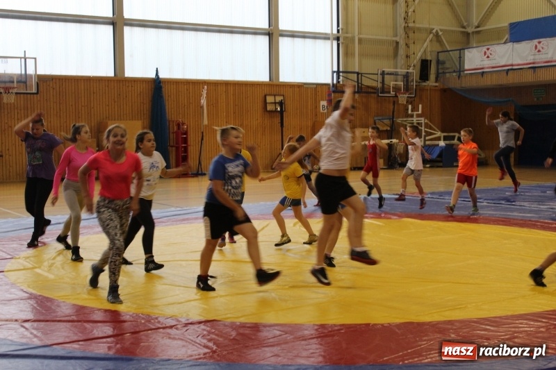 Zdjęcie w galerii na portalu naszraciborz.pl: Zapaśnicy MKZ Unii Racibórz i Lokomotiva Krnov na zgrupowaniu w Szczyrku wiadomości z regionu