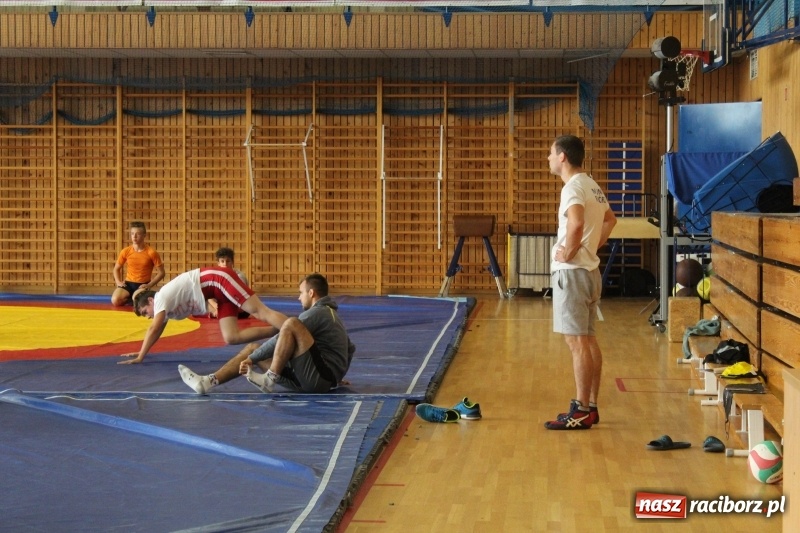 Zdjęcie w galerii na portalu naszraciborz.pl: Zapaśnicy MKZ Unii Racibórz i Lokomotiva Krnov na zgrupowaniu w Szczyrku wiadomości z regionu