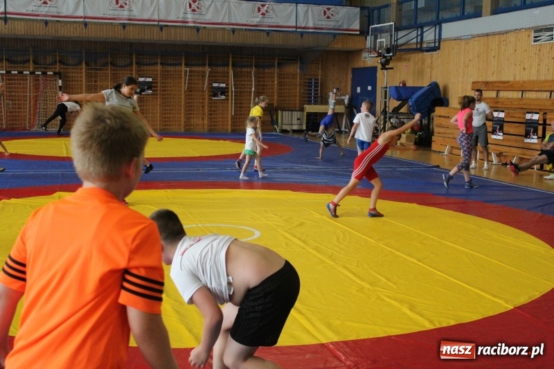 Zdjęcie w galerii na portalu naszraciborz.pl: Zapaśnicy MKZ Unii Racibórz i Lokomotiva Krnov na zgrupowaniu w Szczyrku wiadomości z regionu