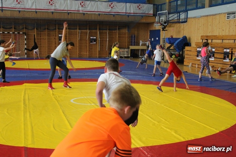 Zdjęcie w galerii na portalu naszraciborz.pl: Zapaśnicy MKZ Unii Racibórz i Lokomotiva Krnov na zgrupowaniu w Szczyrku wiadomości z regionu