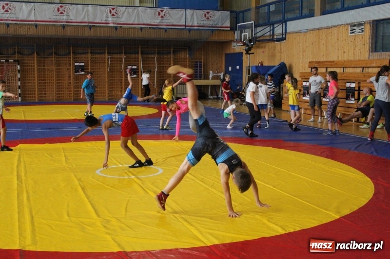 Zdjęcie w galerii na portalu naszraciborz.pl: Zapaśnicy MKZ Unii Racibórz i Lokomotiva Krnov na zgrupowaniu w Szczyrku wiadomości z regionu
