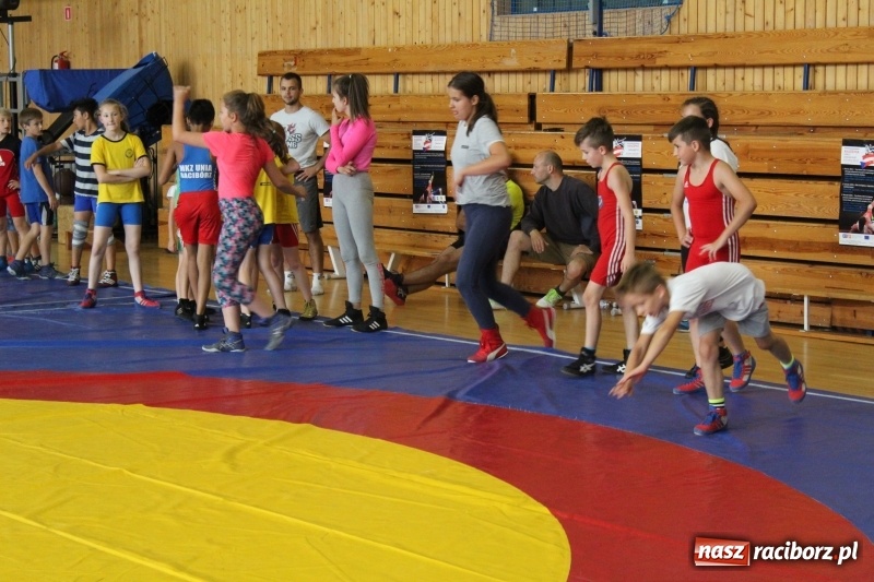 Zdjęcie w galerii na portalu naszraciborz.pl: Zapaśnicy MKZ Unii Racibórz i Lokomotiva Krnov na zgrupowaniu w Szczyrku wiadomości z regionu