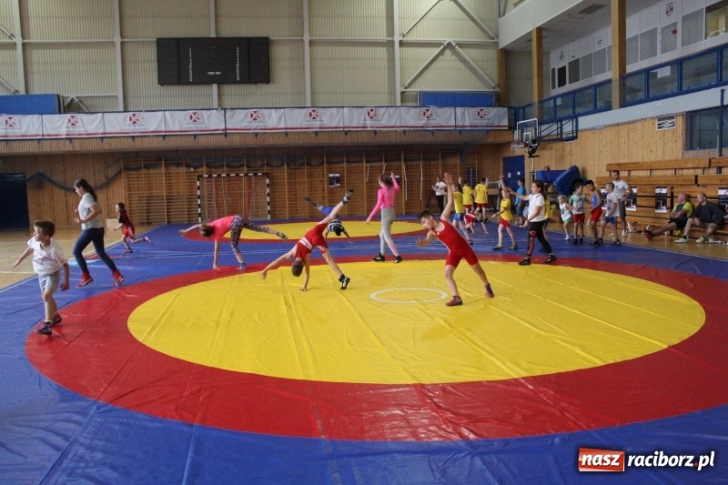Zdjęcie w galerii na portalu naszraciborz.pl: Zapaśnicy MKZ Unii Racibórz i Lokomotiva Krnov na zgrupowaniu w Szczyrku wiadomości z regionu