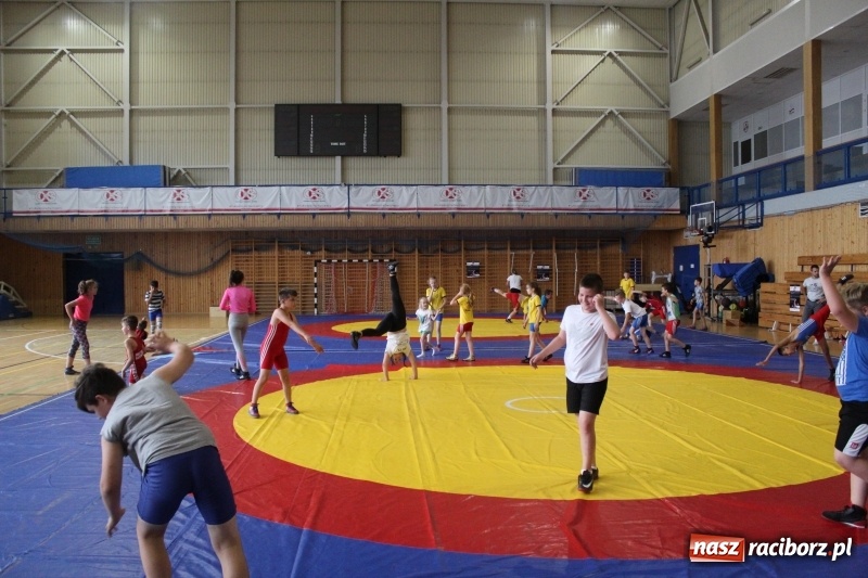 Zdjęcie w galerii na portalu naszraciborz.pl: Zapaśnicy MKZ Unii Racibórz i Lokomotiva Krnov na zgrupowaniu w Szczyrku wiadomości z regionu