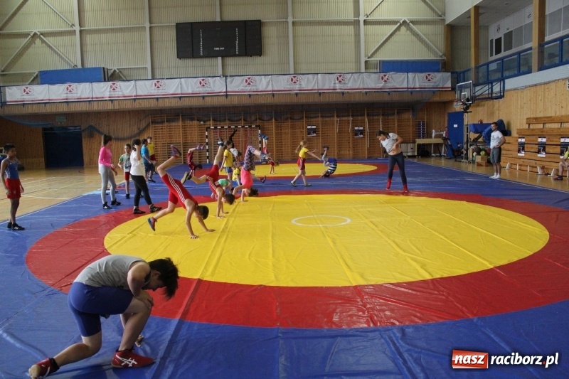 Zdjęcie w galerii na portalu naszraciborz.pl: Zapaśnicy MKZ Unii Racibórz i Lokomotiva Krnov na zgrupowaniu w Szczyrku wiadomości z regionu