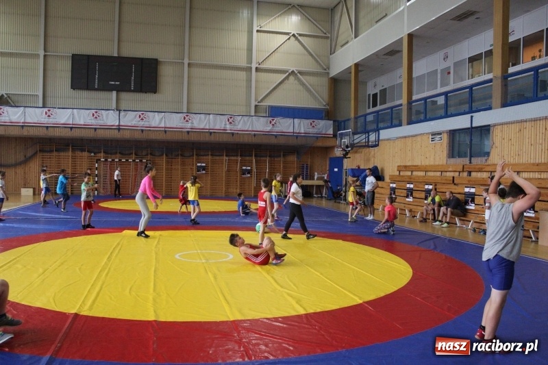 Zdjęcie w galerii na portalu naszraciborz.pl: Zapaśnicy MKZ Unii Racibórz i Lokomotiva Krnov na zgrupowaniu w Szczyrku wiadomości z regionu