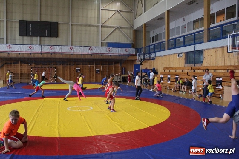 Zdjęcie w galerii na portalu naszraciborz.pl: Zapaśnicy MKZ Unii Racibórz i Lokomotiva Krnov na zgrupowaniu w Szczyrku wiadomości z regionu