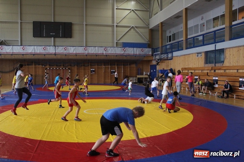 Zdjęcie w galerii na portalu naszraciborz.pl: Zapaśnicy MKZ Unii Racibórz i Lokomotiva Krnov na zgrupowaniu w Szczyrku wiadomości z regionu