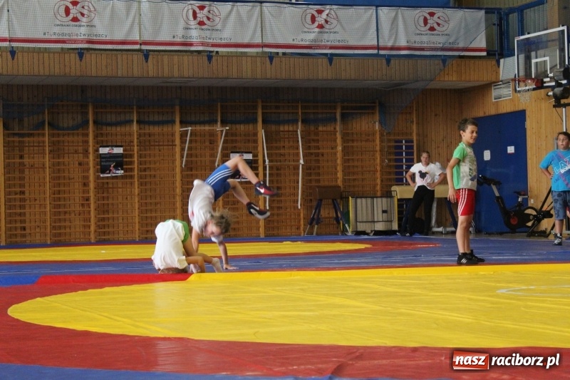 Zdjęcie w galerii na portalu naszraciborz.pl: Zapaśnicy MKZ Unii Racibórz i Lokomotiva Krnov na zgrupowaniu w Szczyrku wiadomości z regionu