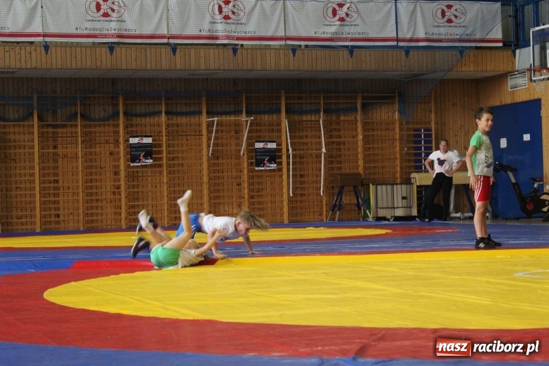 Zdjęcie w galerii na portalu naszraciborz.pl: Zapaśnicy MKZ Unii Racibórz i Lokomotiva Krnov na zgrupowaniu w Szczyrku wiadomości z regionu