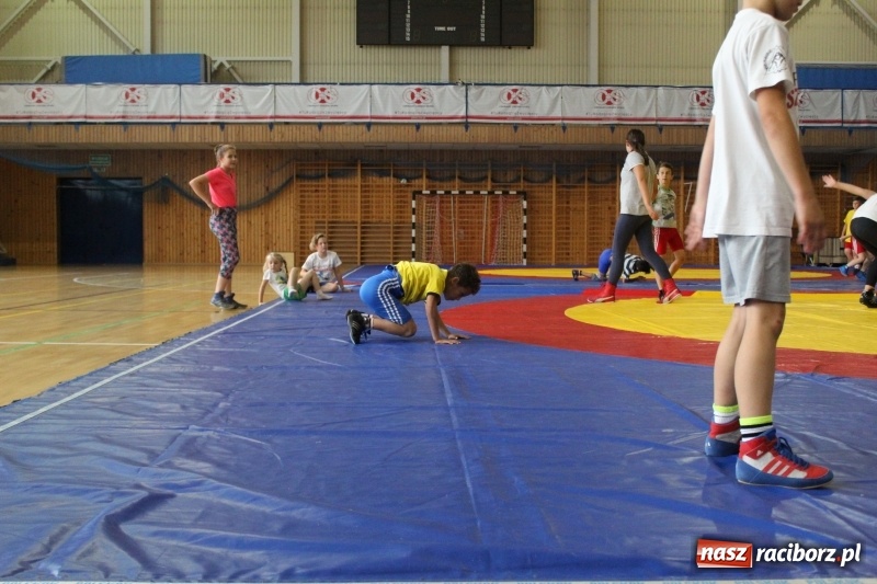 Zdjęcie w galerii na portalu naszraciborz.pl: Zapaśnicy MKZ Unii Racibórz i Lokomotiva Krnov na zgrupowaniu w Szczyrku wiadomości z regionu