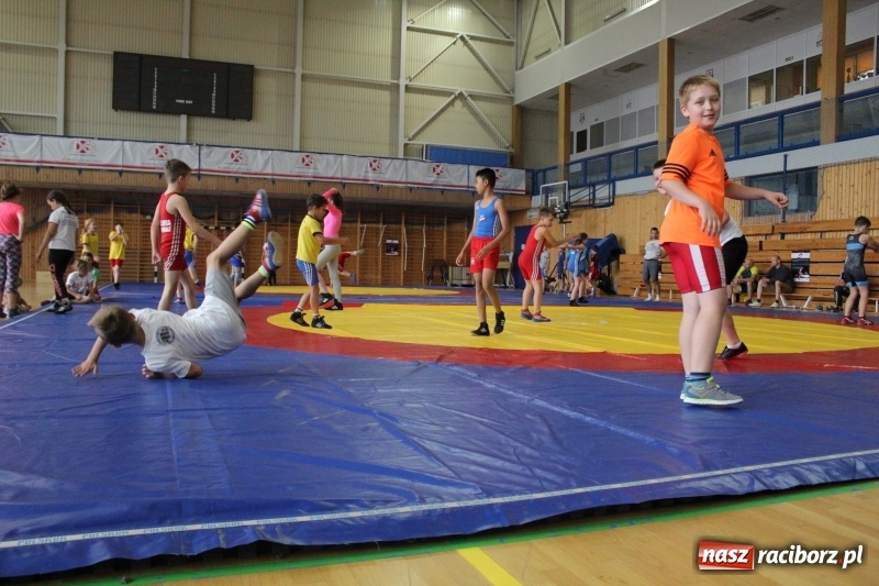 Zdjęcie w galerii na portalu naszraciborz.pl: Zapaśnicy MKZ Unii Racibórz i Lokomotiva Krnov na zgrupowaniu w Szczyrku wiadomości z regionu