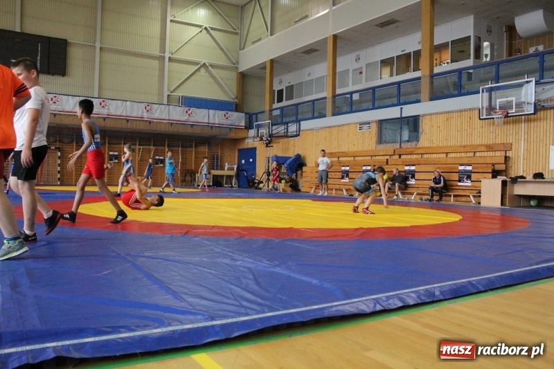 Zdjęcie w galerii na portalu naszraciborz.pl: Zapaśnicy MKZ Unii Racibórz i Lokomotiva Krnov na zgrupowaniu w Szczyrku wiadomości z regionu