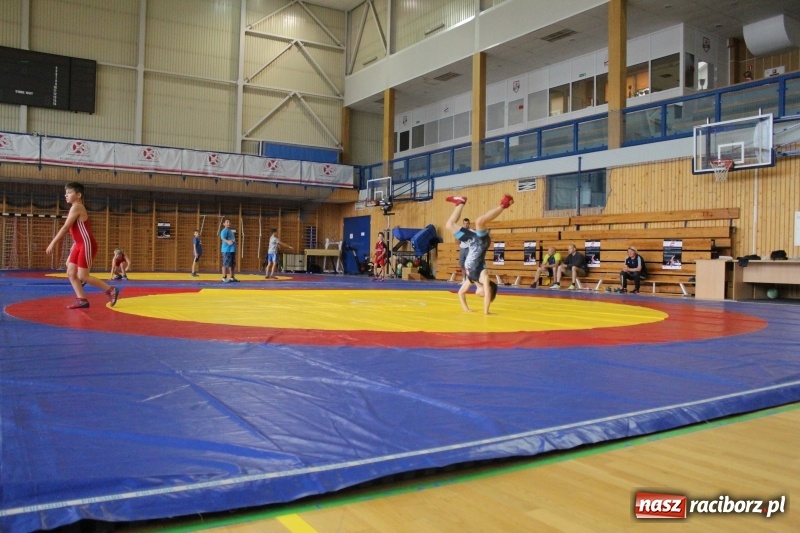 Zdjęcie w galerii na portalu naszraciborz.pl: Zapaśnicy MKZ Unii Racibórz i Lokomotiva Krnov na zgrupowaniu w Szczyrku wiadomości z regionu