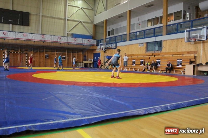 Zdjęcie w galerii na portalu naszraciborz.pl: Zapaśnicy MKZ Unii Racibórz i Lokomotiva Krnov na zgrupowaniu w Szczyrku wiadomości z regionu