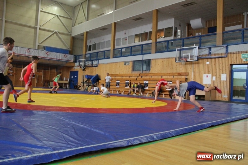 Zdjęcie w galerii na portalu naszraciborz.pl: Zapaśnicy MKZ Unii Racibórz i Lokomotiva Krnov na zgrupowaniu w Szczyrku wiadomości z regionu