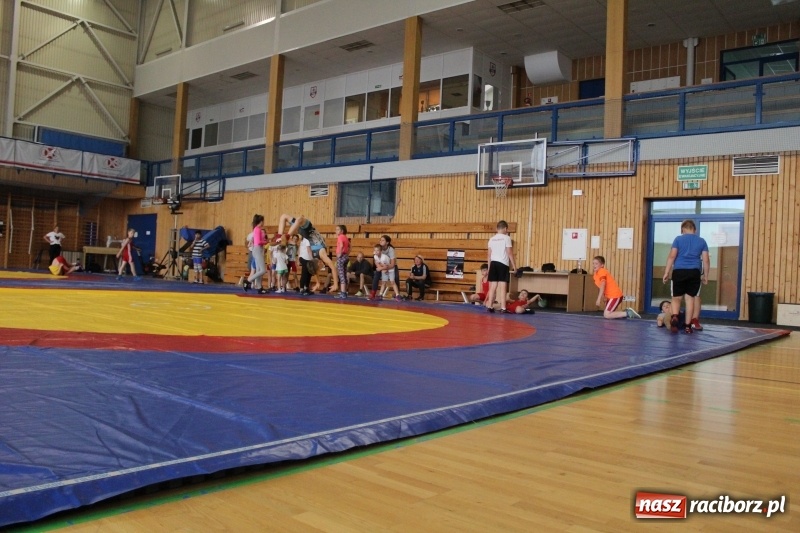 Zdjęcie w galerii na portalu naszraciborz.pl: Zapaśnicy MKZ Unii Racibórz i Lokomotiva Krnov na zgrupowaniu w Szczyrku wiadomości z regionu