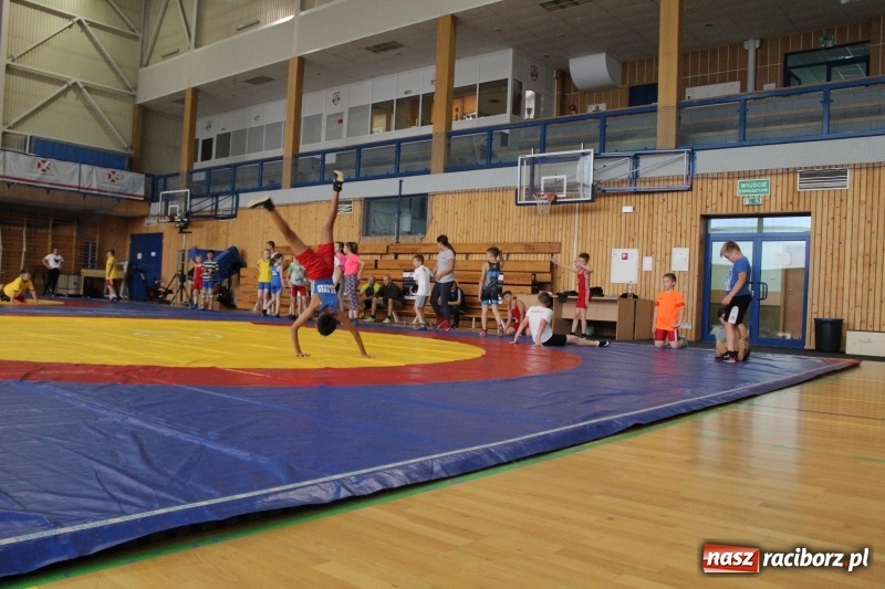 Zdjęcie w galerii na portalu naszraciborz.pl: Zapaśnicy MKZ Unii Racibórz i Lokomotiva Krnov na zgrupowaniu w Szczyrku wiadomości z regionu