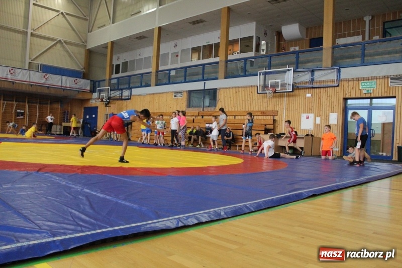 Zdjęcie w galerii na portalu naszraciborz.pl: Zapaśnicy MKZ Unii Racibórz i Lokomotiva Krnov na zgrupowaniu w Szczyrku wiadomości z regionu