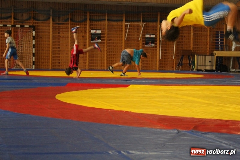 Zdjęcie w galerii na portalu naszraciborz.pl: Zapaśnicy MKZ Unii Racibórz i Lokomotiva Krnov na zgrupowaniu w Szczyrku wiadomości z regionu