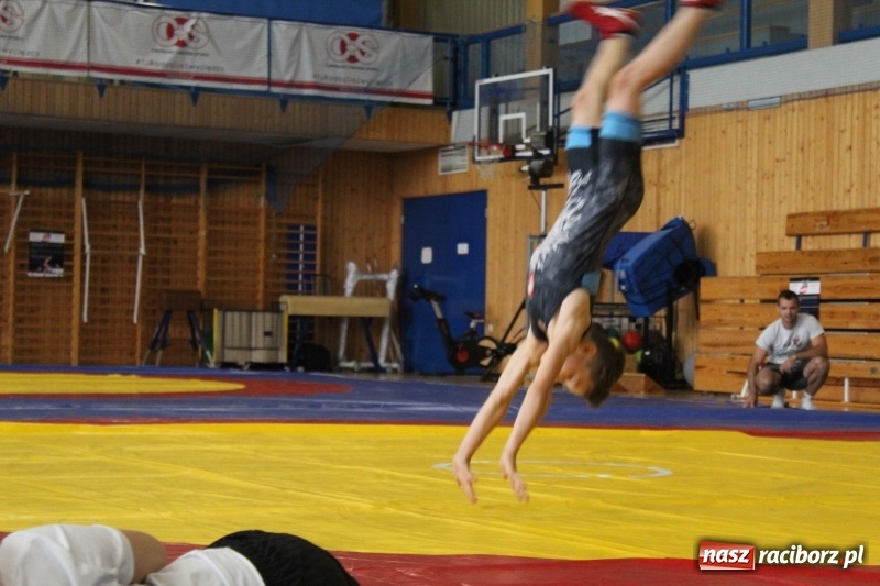 Zdjęcie w galerii na portalu naszraciborz.pl: Zapaśnicy MKZ Unii Racibórz i Lokomotiva Krnov na zgrupowaniu w Szczyrku wiadomości z regionu