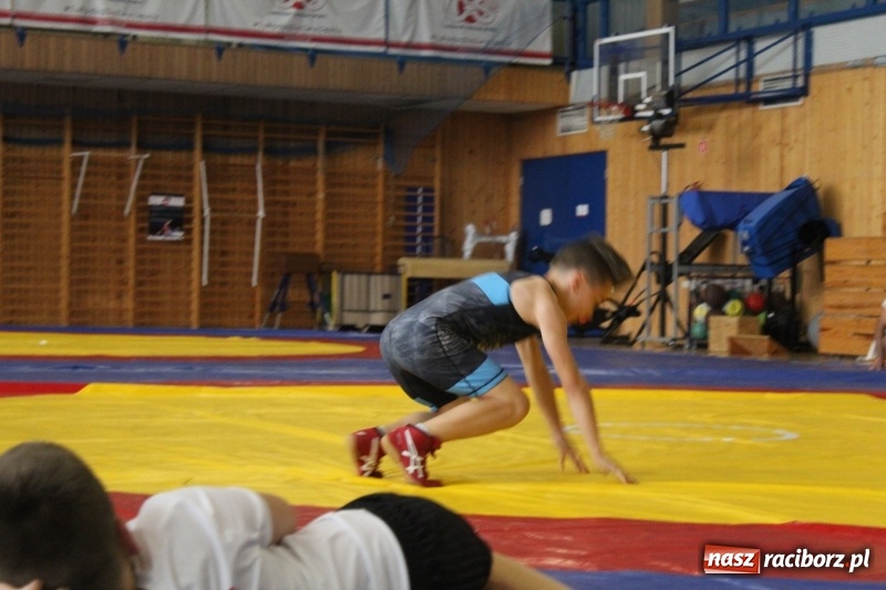 Zdjęcie w galerii na portalu naszraciborz.pl: Zapaśnicy MKZ Unii Racibórz i Lokomotiva Krnov na zgrupowaniu w Szczyrku wiadomości z regionu