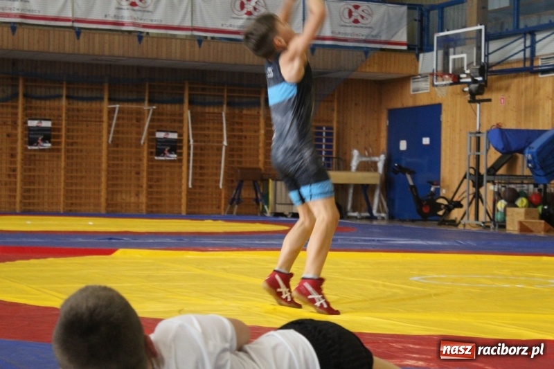 Zdjęcie w galerii na portalu naszraciborz.pl: Zapaśnicy MKZ Unii Racibórz i Lokomotiva Krnov na zgrupowaniu w Szczyrku wiadomości z regionu