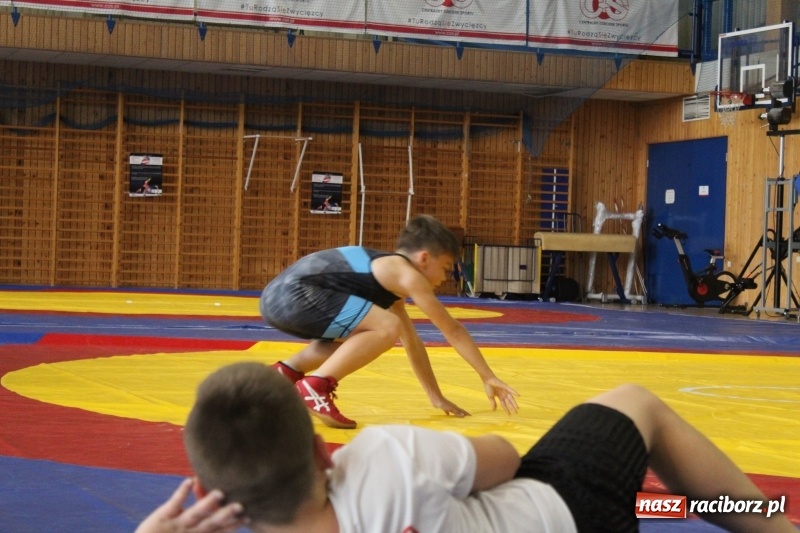 Zdjęcie w galerii na portalu naszraciborz.pl: Zapaśnicy MKZ Unii Racibórz i Lokomotiva Krnov na zgrupowaniu w Szczyrku wiadomości z regionu