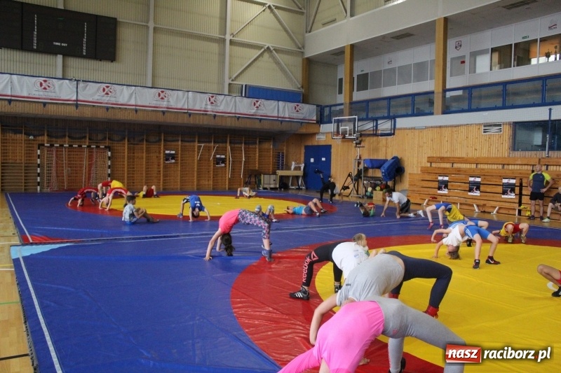 Zdjęcie w galerii na portalu naszraciborz.pl: Zapaśnicy MKZ Unii Racibórz i Lokomotiva Krnov na zgrupowaniu w Szczyrku wiadomości z regionu