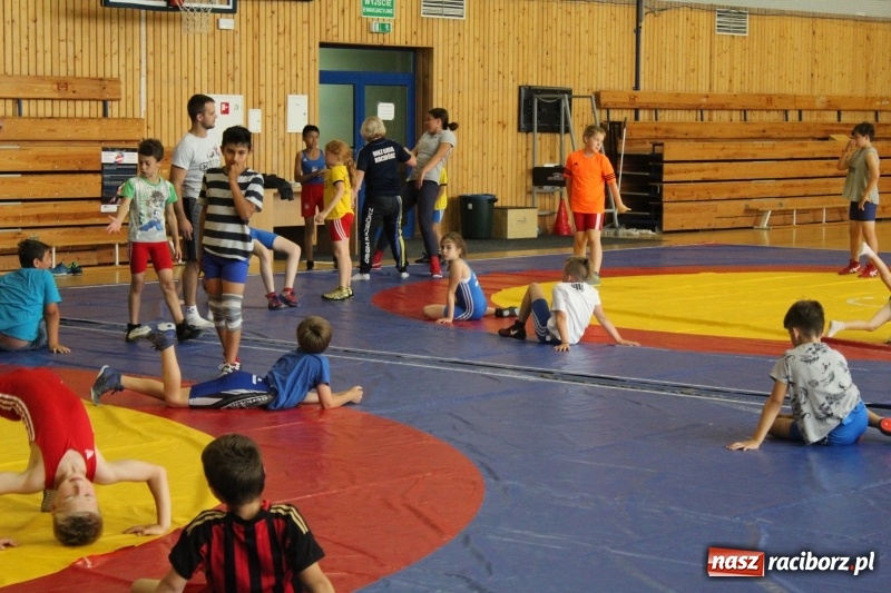 Zdjęcie w galerii na portalu naszraciborz.pl: Zapaśnicy MKZ Unii Racibórz i Lokomotiva Krnov na zgrupowaniu w Szczyrku wiadomości z regionu