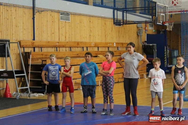 Zdjęcie w galerii na portalu naszraciborz.pl: Zapaśnicy MKZ Unii Racibórz i Lokomotiva Krnov na zgrupowaniu w Szczyrku wiadomości z regionu